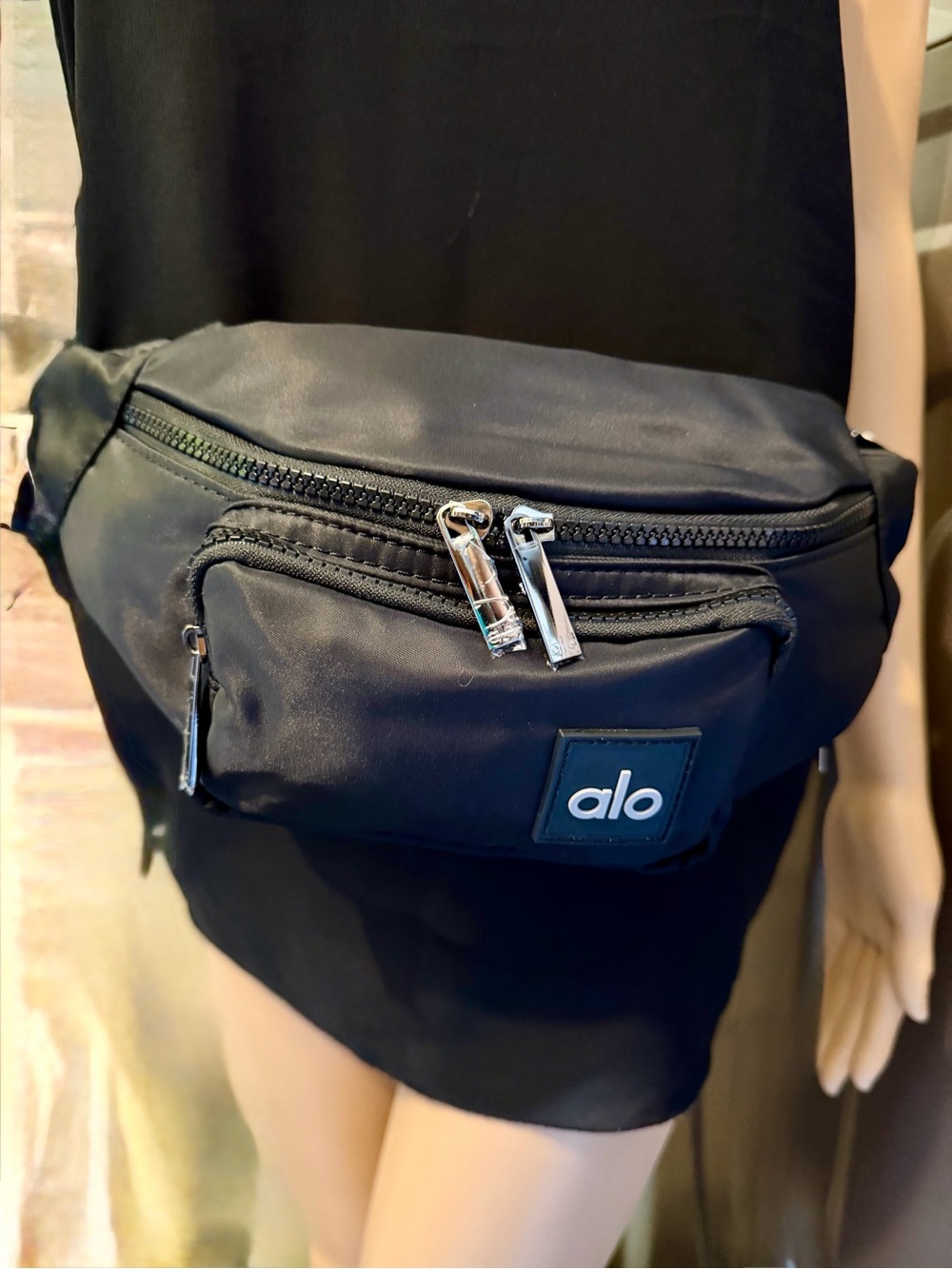 ALO Yoga Black Crossbody Fanny Pack - Picture 5 of 16